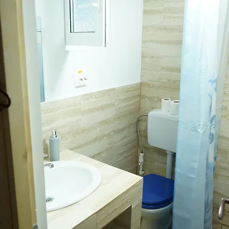 Casa Pescarului La Maxea Guest house *